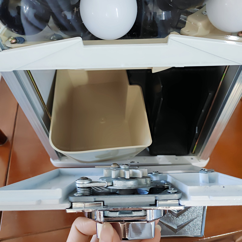 Coin-operated egg twister acti - Arcade Card Vending Machine review and price